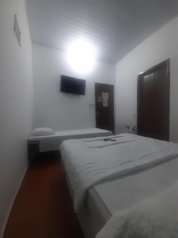 Hotel Perola Ltda Cuiabá Kültér fotó